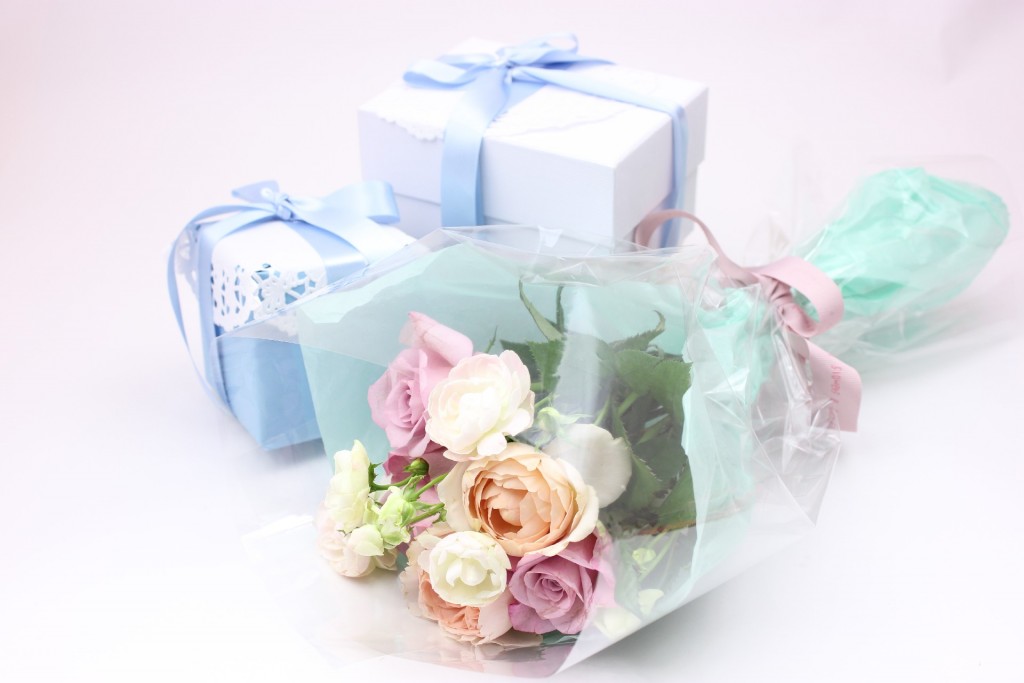 ホワイトデーのお返し！東急百貨店の通販で人気は？チョコレートも！